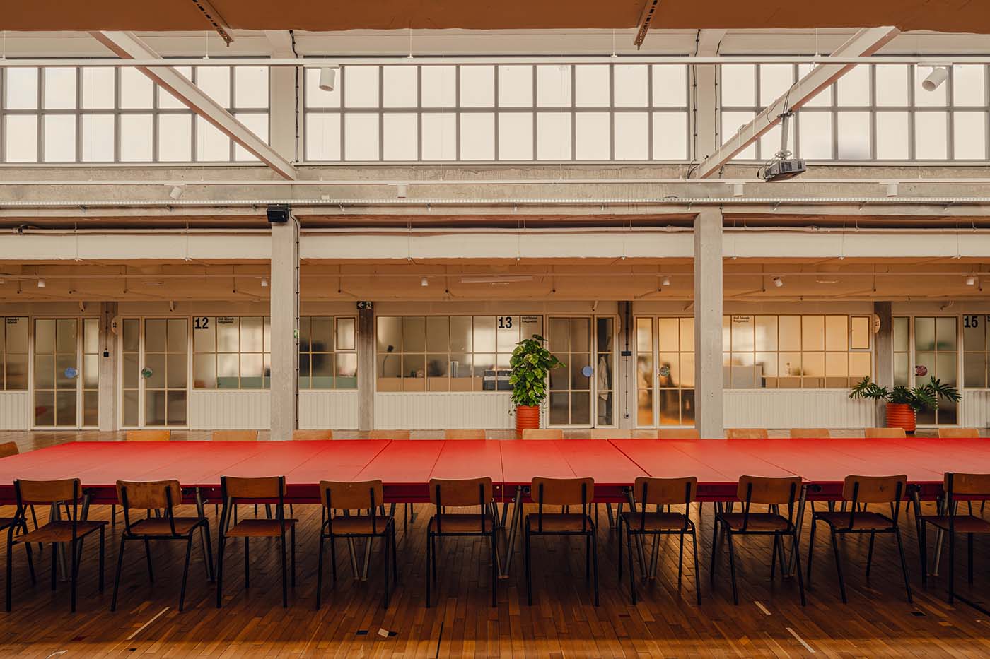 Hall 31B, Grid Arthub, Gdańsk Shipyard Designed by PION STUDIO