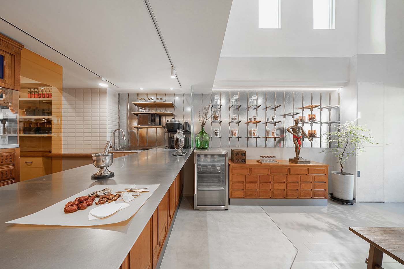 HÔNG LÂI Herbology Taiwan, Taichung Shop Designed by FLOAT DESIGN STUDIO