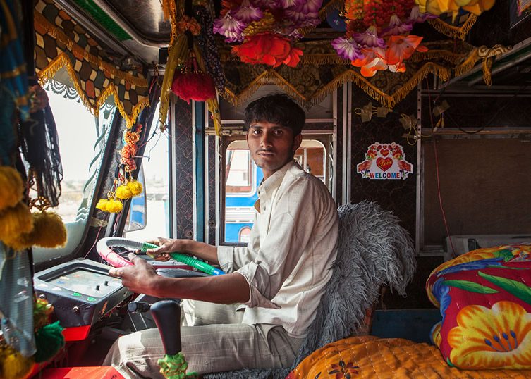 Dan Eckstein — Horn Please: The Decorated Trucks of India