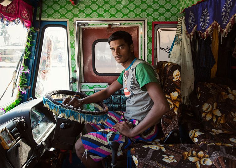 Dan Eckstein — Horn Please: The Decorated Trucks of India