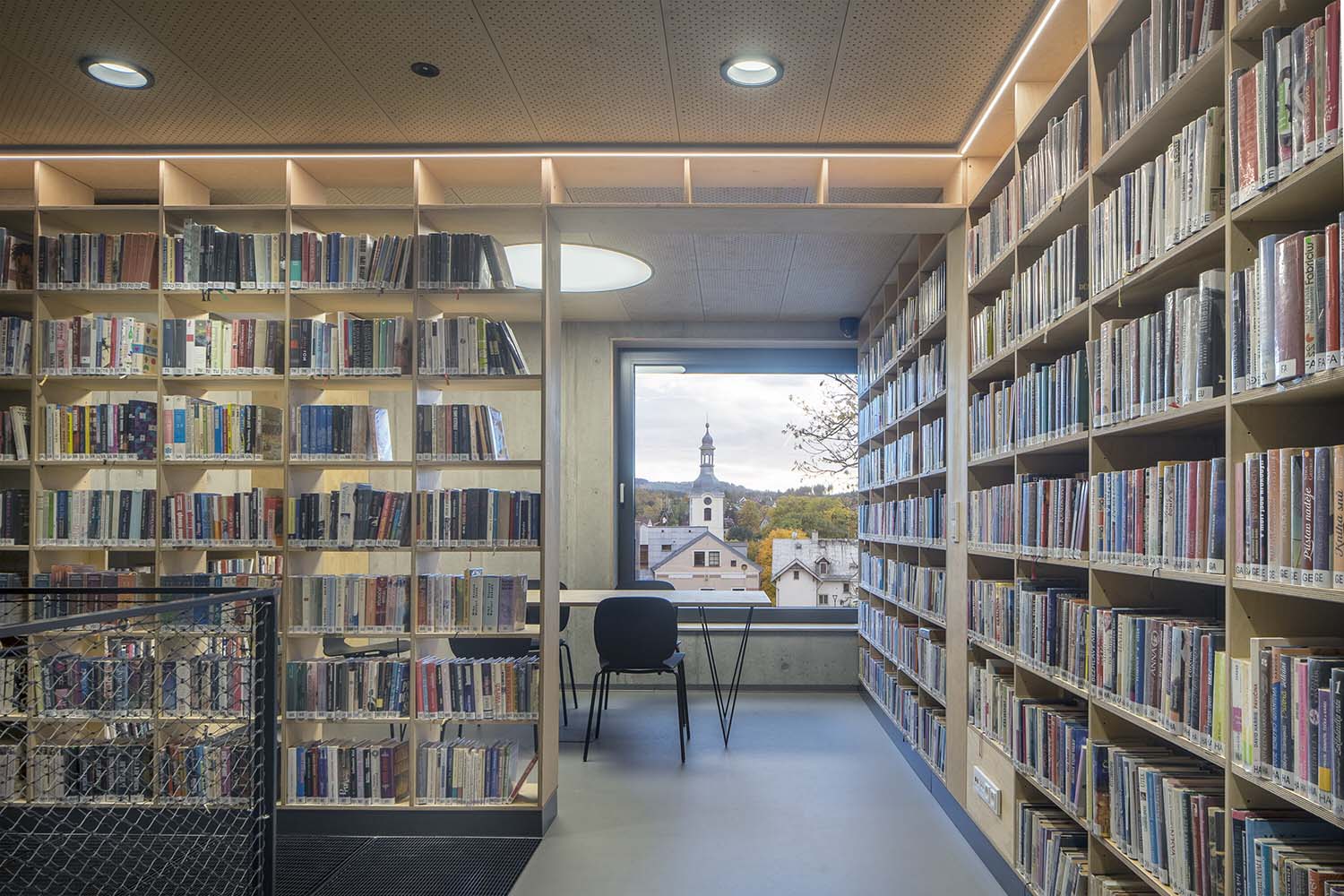 Perpustakaan IGI Liberec Republik Ceko Dirancang oleh arsitek serangan