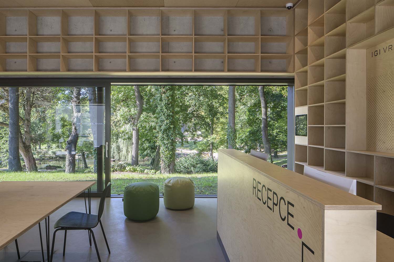 Perpustakaan IGI Liberec Republik Ceko Dirancang oleh arsitek serangan
