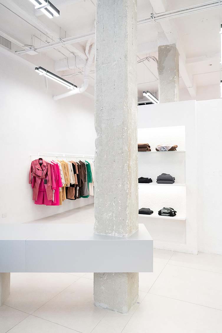 Imán Buenos Aires Fashion Boutique Designed by Vang Studios