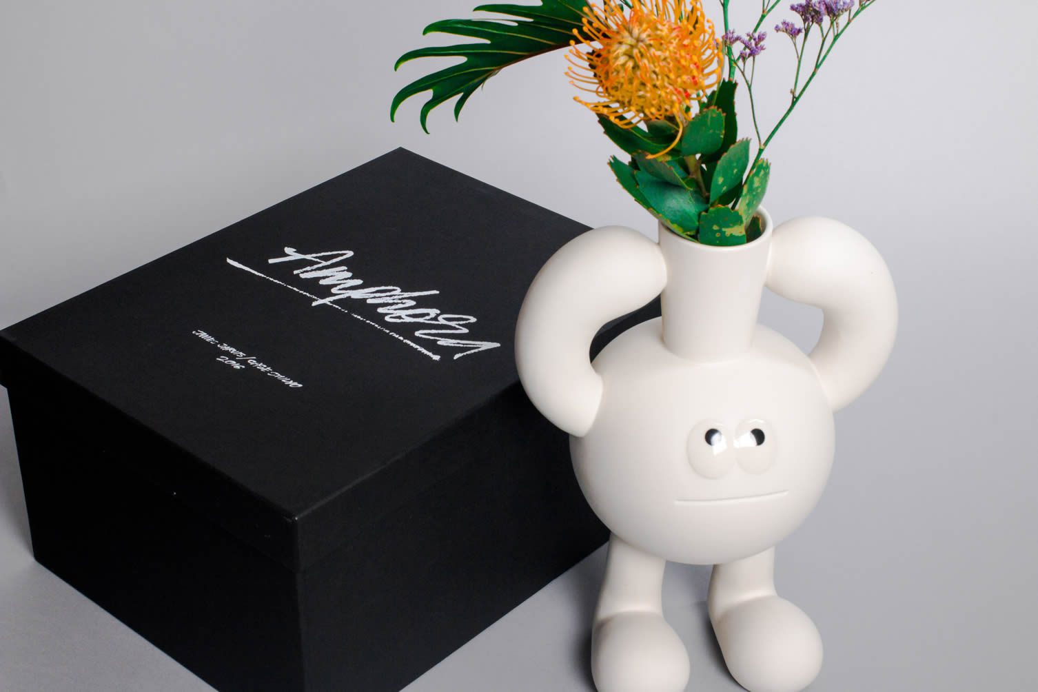 James Jarvis and Case Studyo, AMPHORA Design Vase
