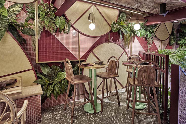 Kaikaya Valencia, Tropical Sushi Restaurant Designed by Masquespacio