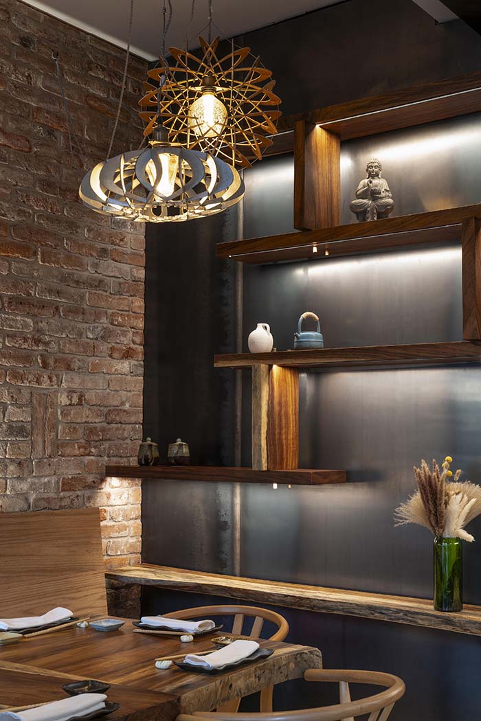 Mexico City Sushi Restaurant Designed by Estereotomia Architects