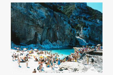 Massimo Vitali at Ronchini Gallery, London