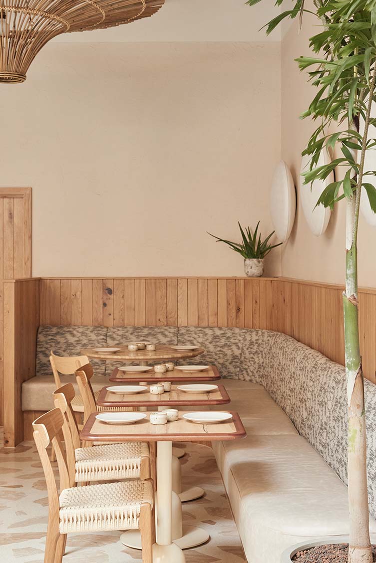 London Restaurant Designed by A-nrd studio