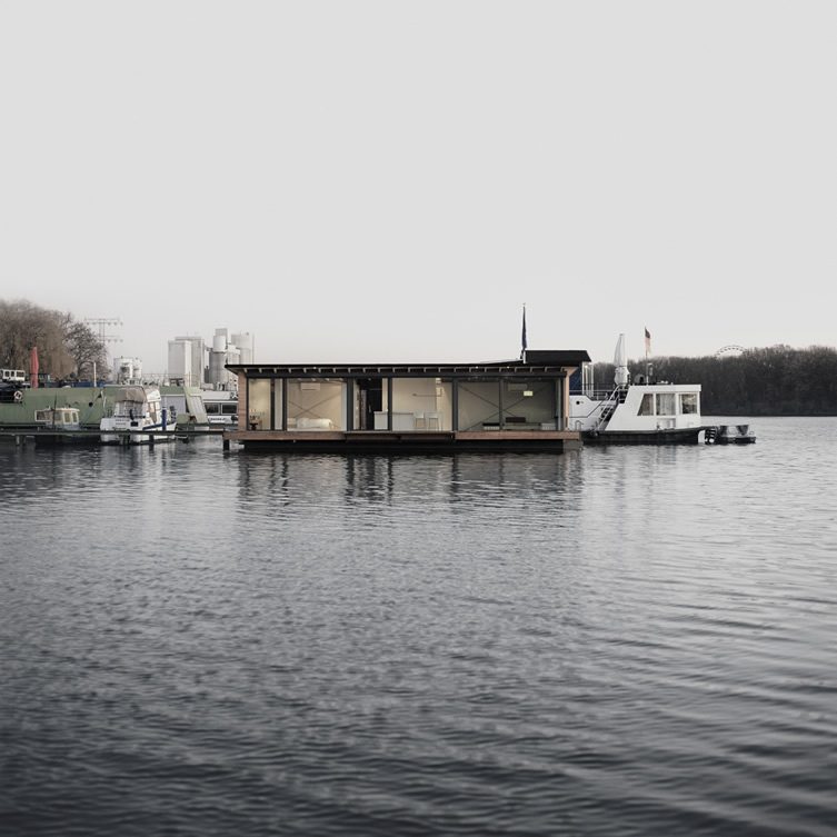 Modern Houseboat, Berlin
