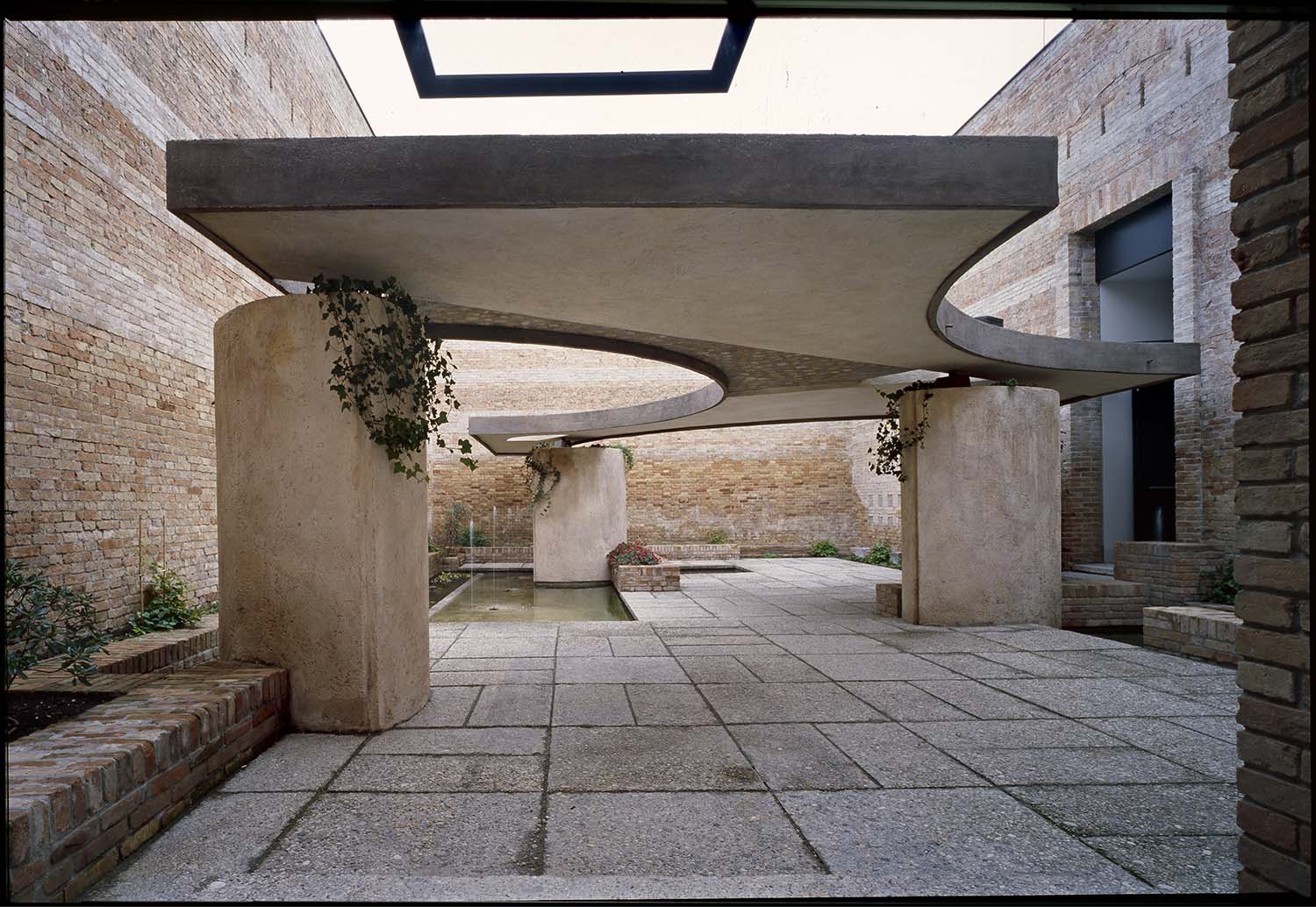 Sculpture Garden (Giardini della Biennale), Carlo Scarpa, 1950-52