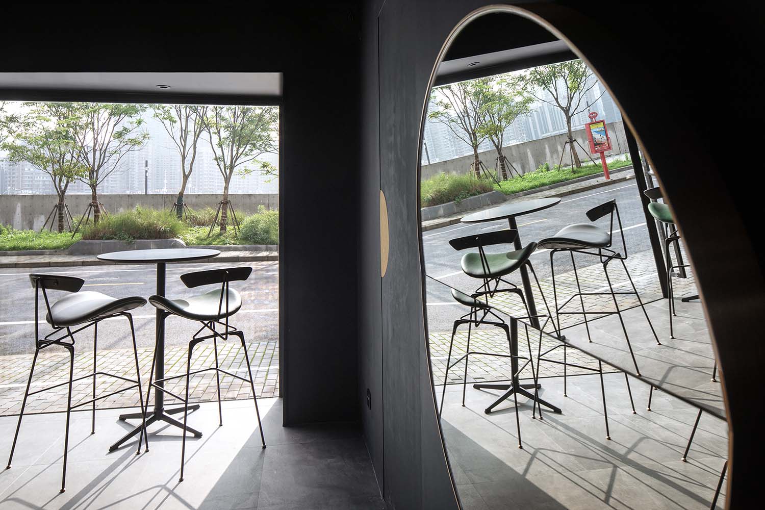 Mooncraft Shanghai Craft Beer and Whiskey Bar Designed by o&o studio