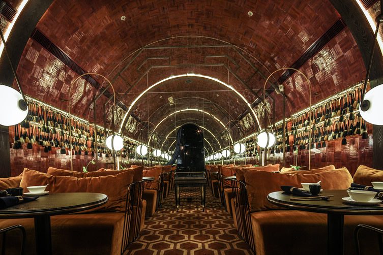 Mott 32 — Hong Kong