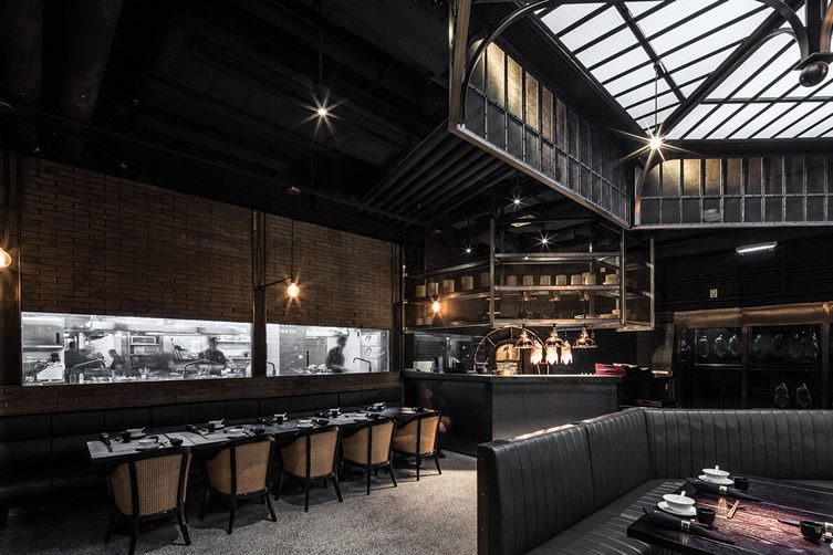 Mott 32 — Hong Kong