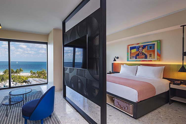 Moxy South Beach, Miami Design Hotel