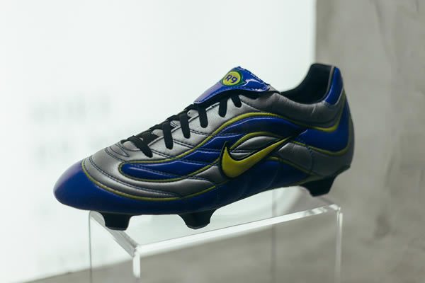 The original R9 1998 Mercurial