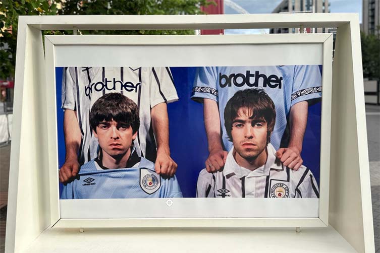 Brothers: Liam and Noel Through the Lens of Kevin Cummins
