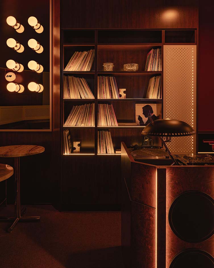 Olia Ristorante and Mimi Bar, Edmonton