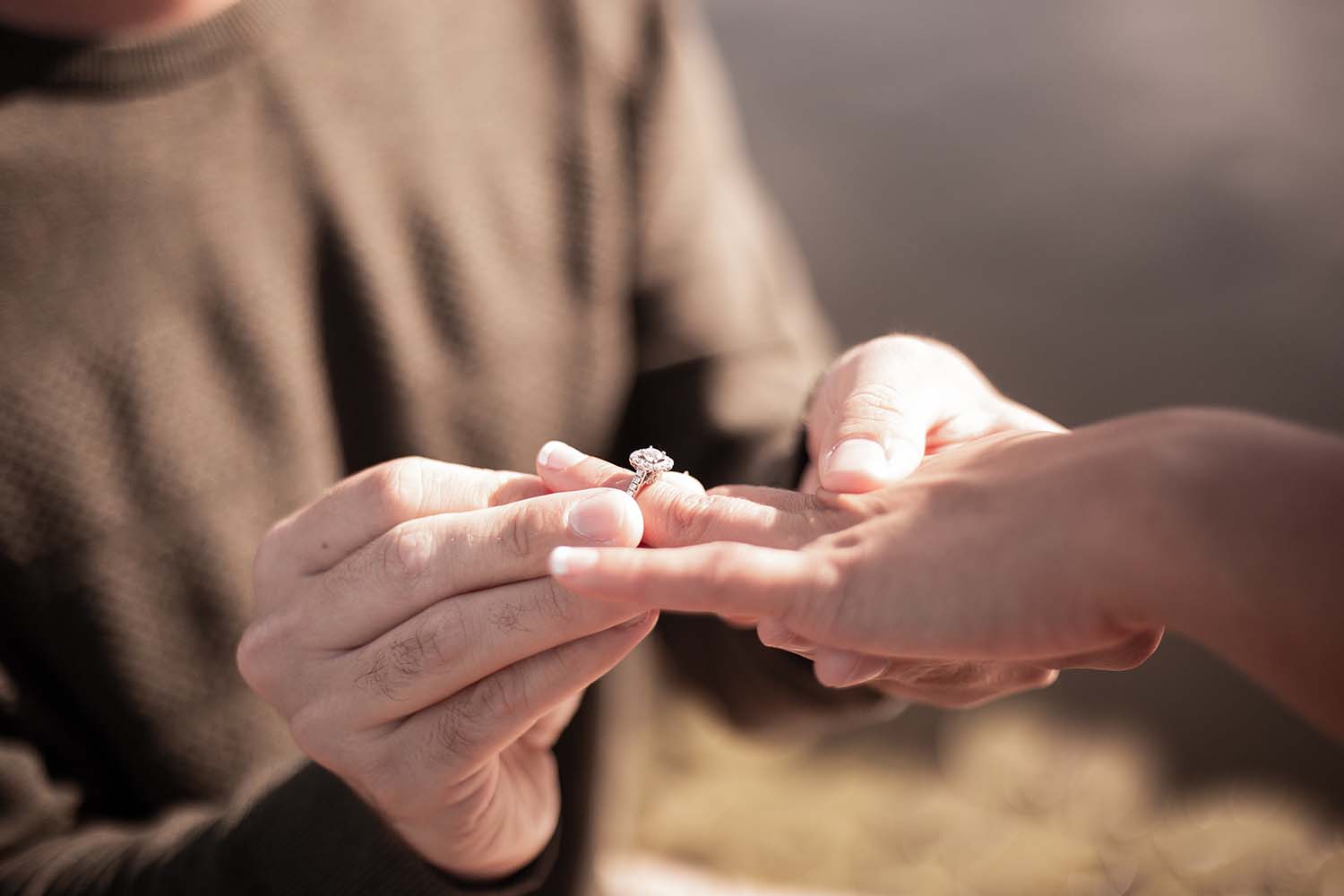 Online Engagement Rings Market Booming