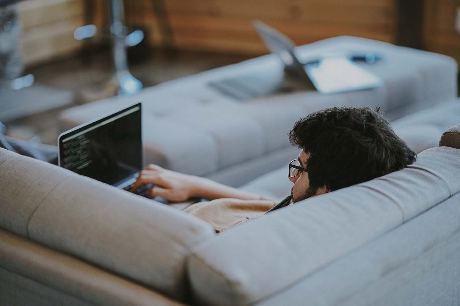 How to Avoid Online Scams in 2024