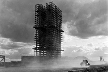Oscar Niemeyer’s Brasília, Construction Photographs