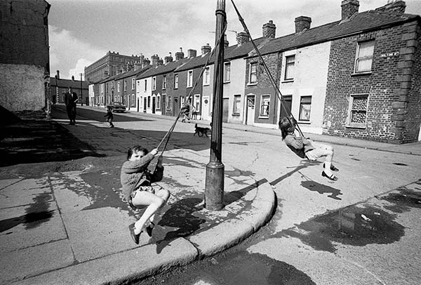 Milton Street, Belfast, 1969, © David Lewis-Hodgson