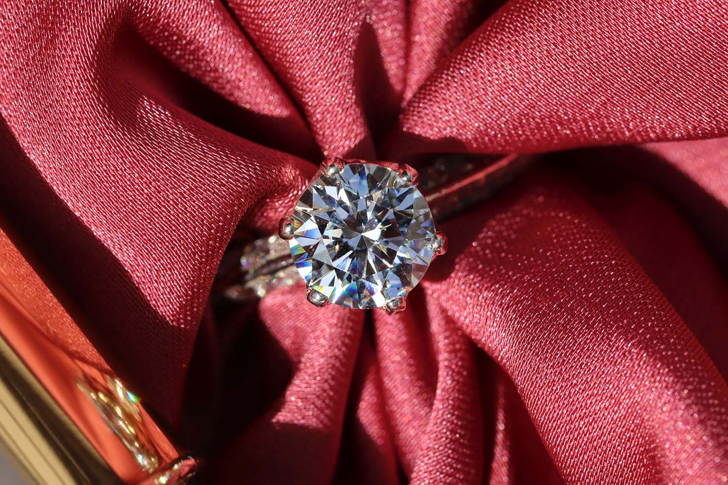 Finding the Perfect Diamond Engagement Ring