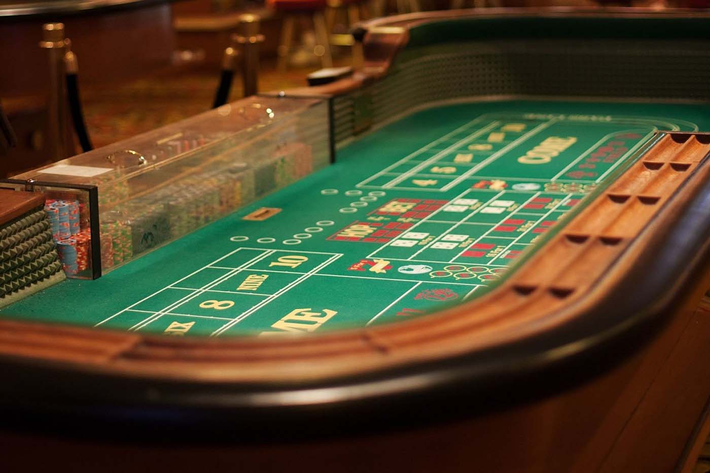 The Benefits of Playing Baccarat Online: Convenience, Bonuses and More