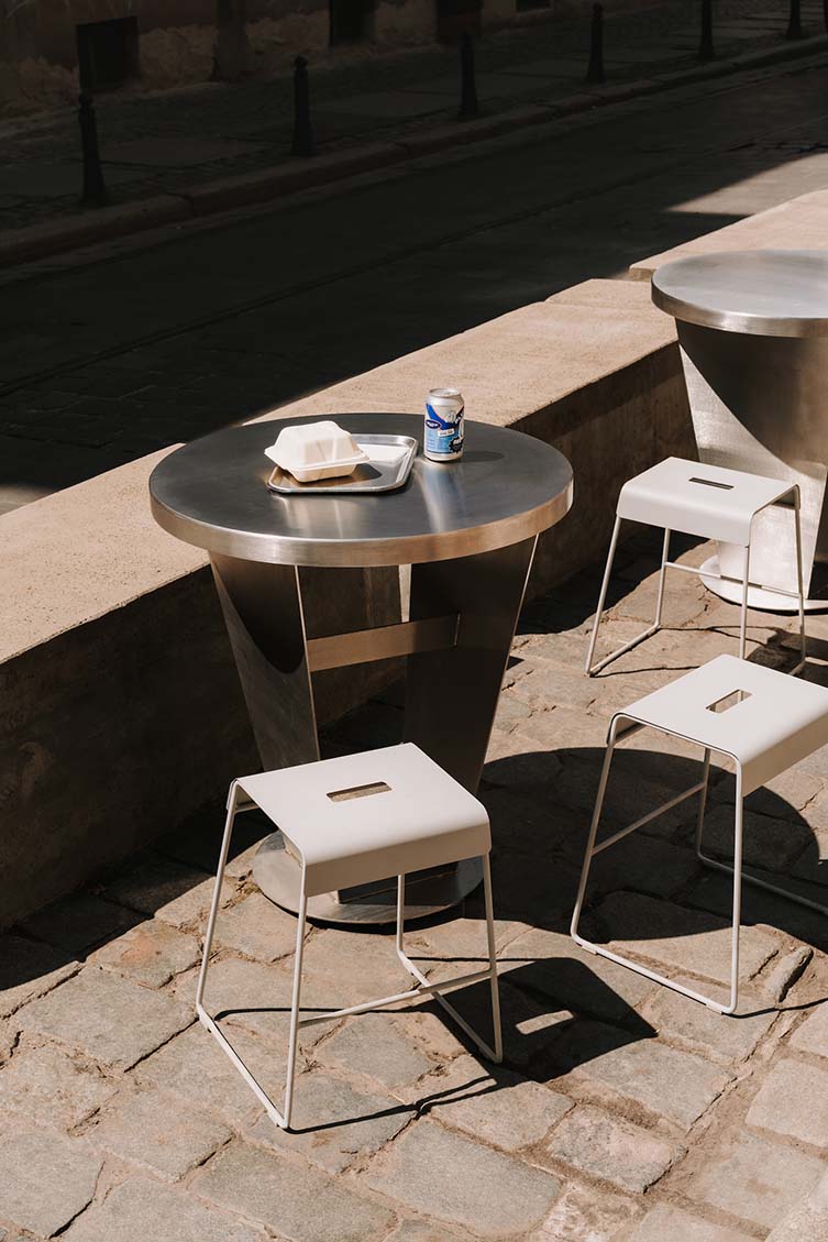 Wrocław Smash Burger Restaurant Designed by Znamy Się