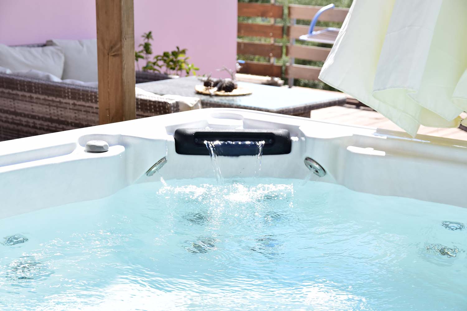 5 Reasons to Buy a Hot Tub