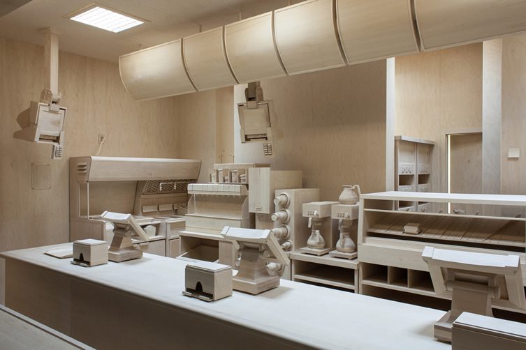 Apparatus – Roxy Paine