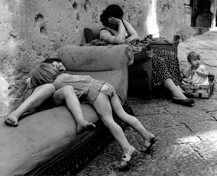 Une rue à Naples, 1955