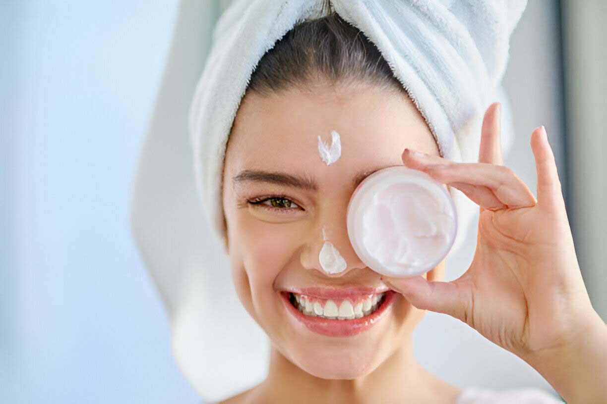 Taking Care of Your Skin: Skin Care Basics and Must-Dos