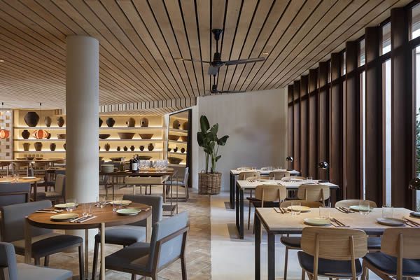 Spot Palma, Mallorca Restaurant by En Compañía de Lobos / Studio Tarruella Trenchs