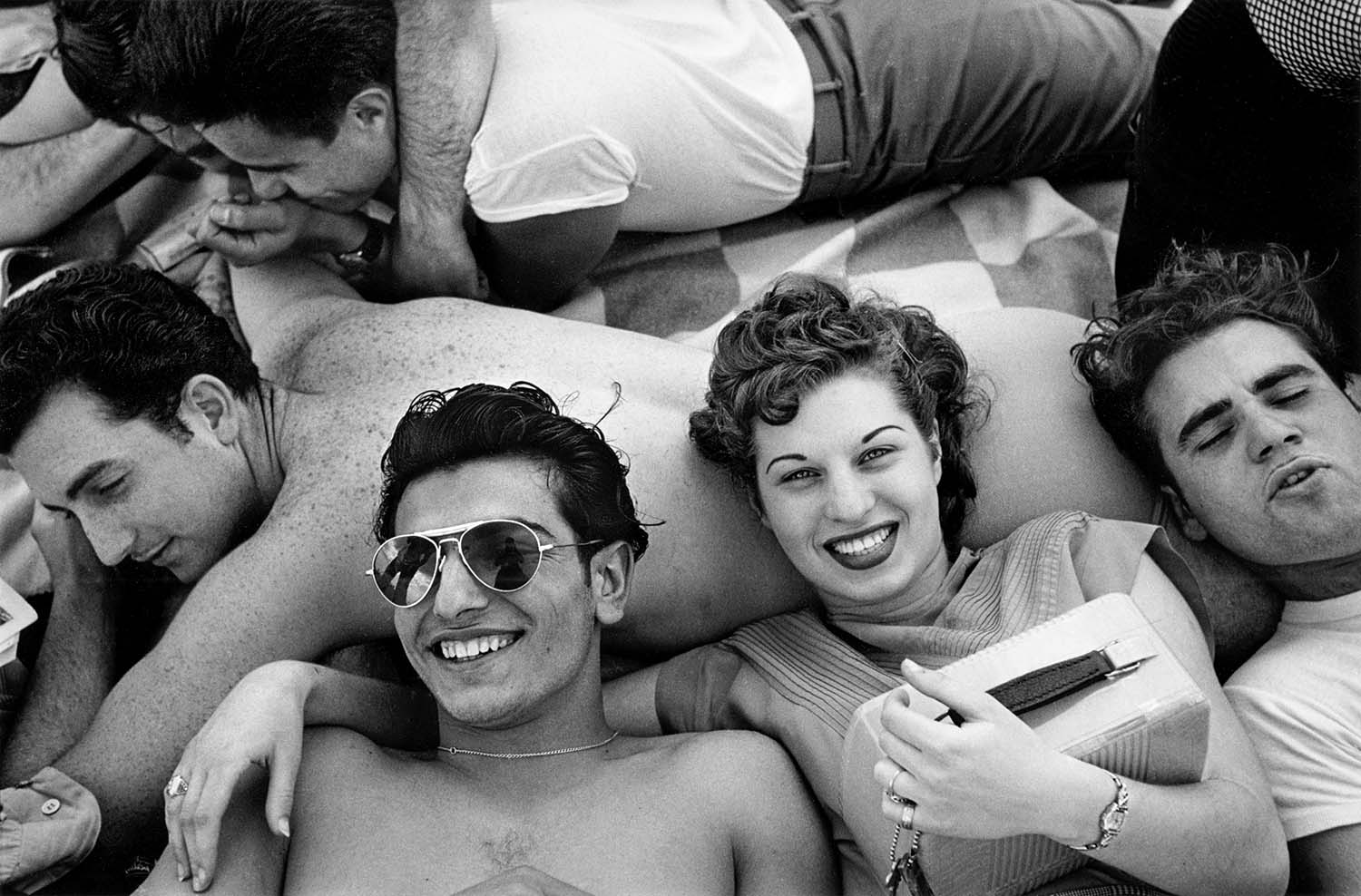 Harold Feinstein, Coney Island Teenagers, 1949