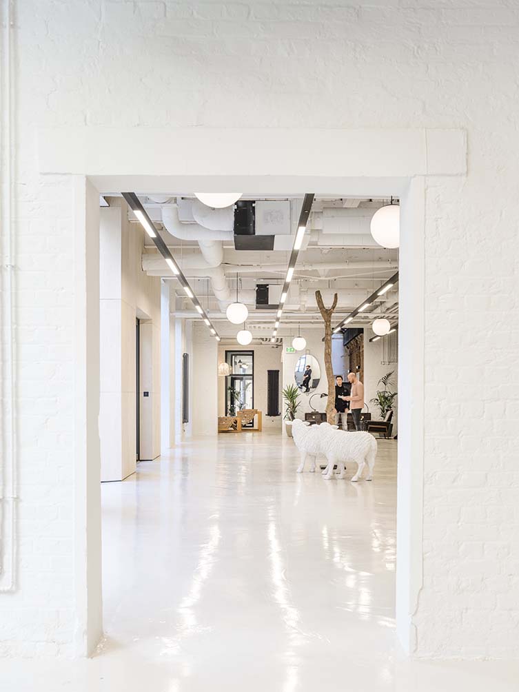 Symes Mews Camden, Fabrix Office Space Designed by pH+ Architects