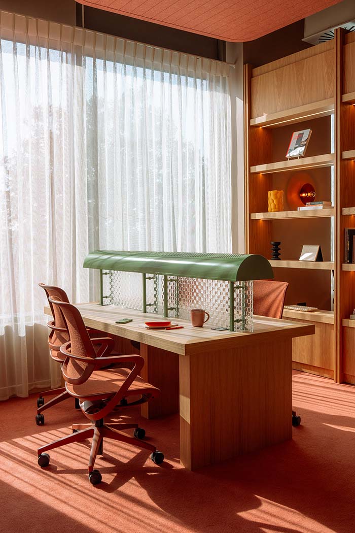London Apartments, Co-Working, Gym and Kitchen