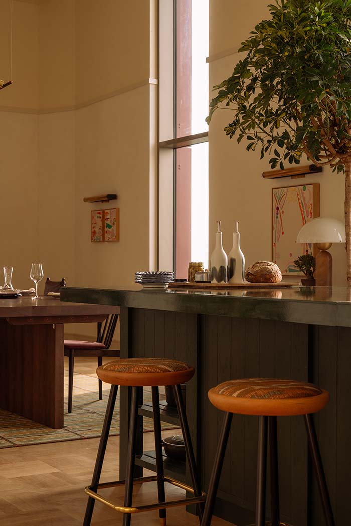 London Apartments, Co-Working, Gym and Kitchen
