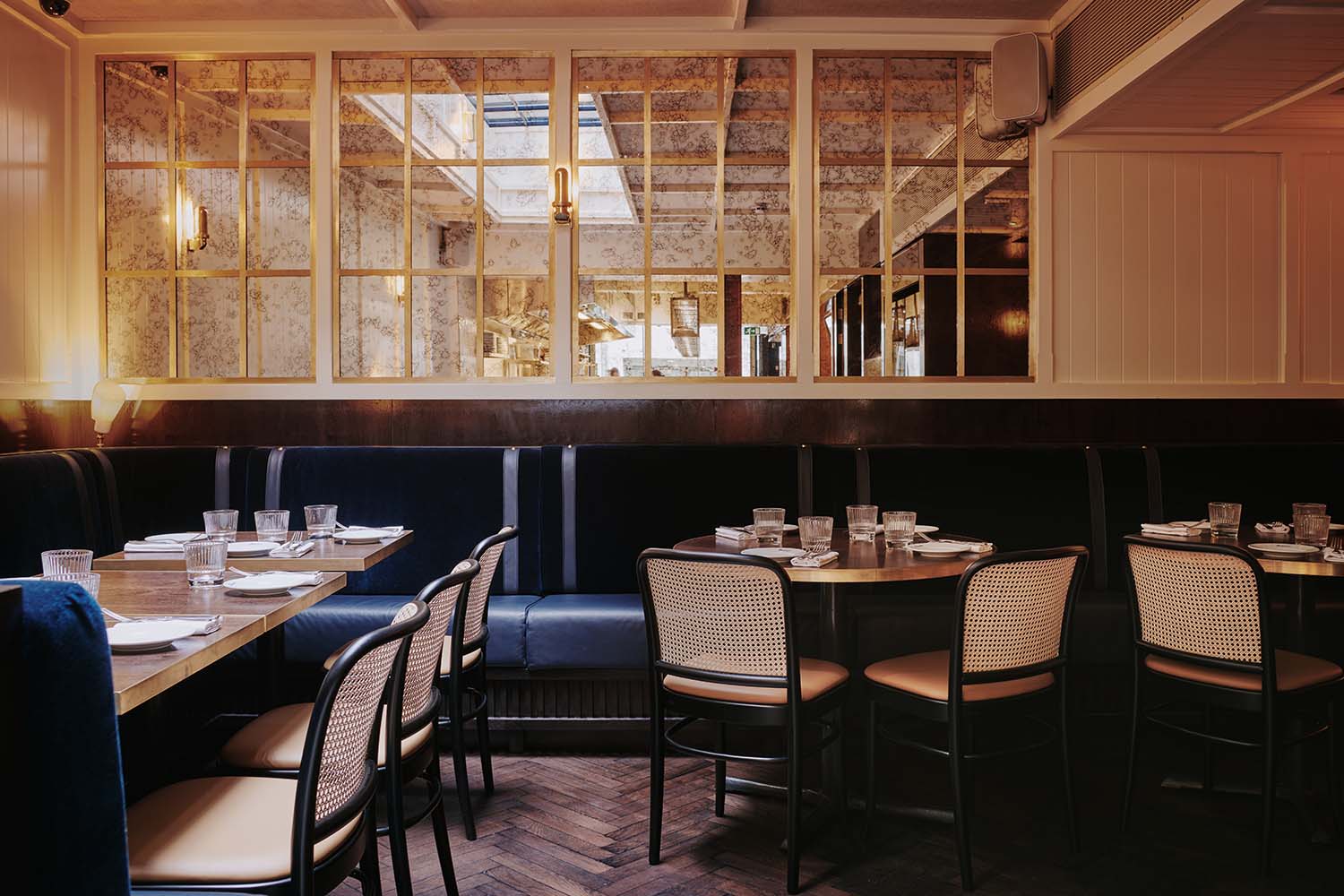 The Palomar Soho London Restaurant Didesain Ulang oleh Archer Humphryes