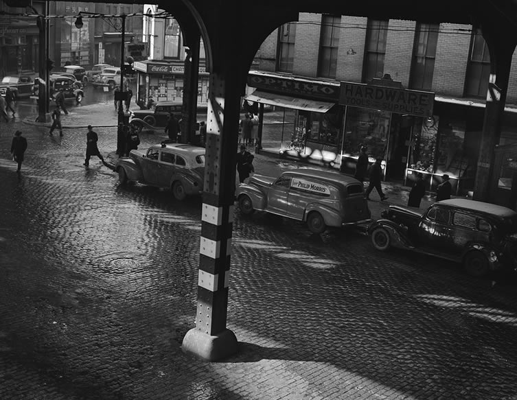 Under the El, Chatham Square, 1946