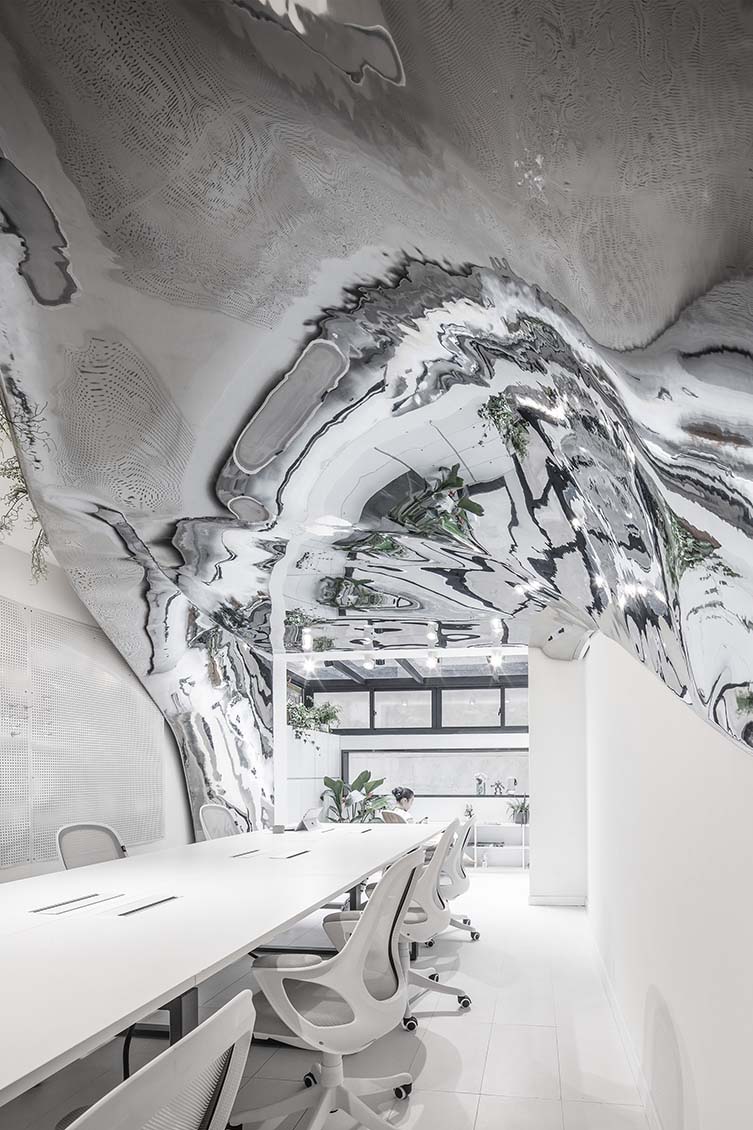Studio With Mirror Bridge Studio by Jinrui Liu, Winner in Interior Space and Exhibition Design Category, 2019—2020