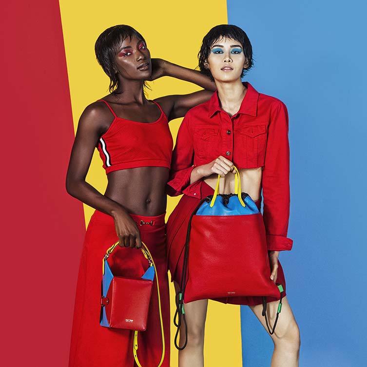 Le Morne Lunch Box Crossbody Handbag by Jeff Wan is Winner in Fashion and Travel Accessories Design Category, 2018 - 2019.