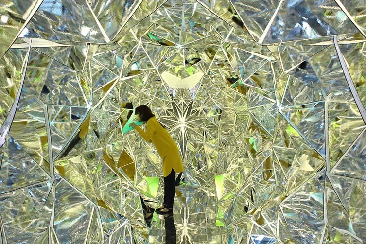 Light Origami Art Installation by Kaz Shirane is Winner in Arts, Crafts and Ready-Made Design Category, 2015 – 2016.