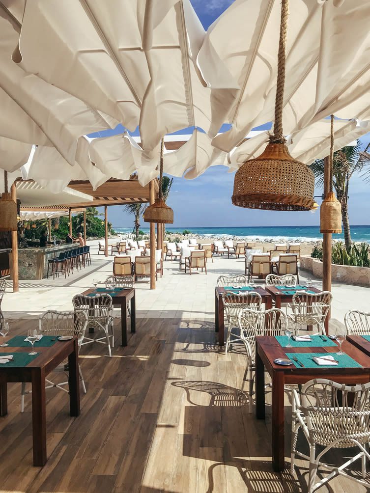 Stylish bar-restaurant, Helios, follows the trail of the famous beach clubs of Ibiza, serving up authentic Mediterranean cuisine beside the crashing waves of the Caribbean