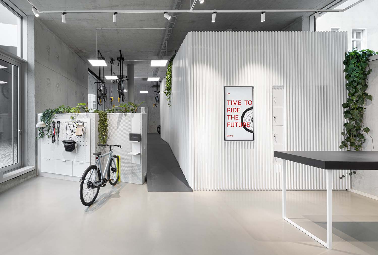 Vanmoof Berlin, Torstraße Bike Shop Designed by Ninetynine