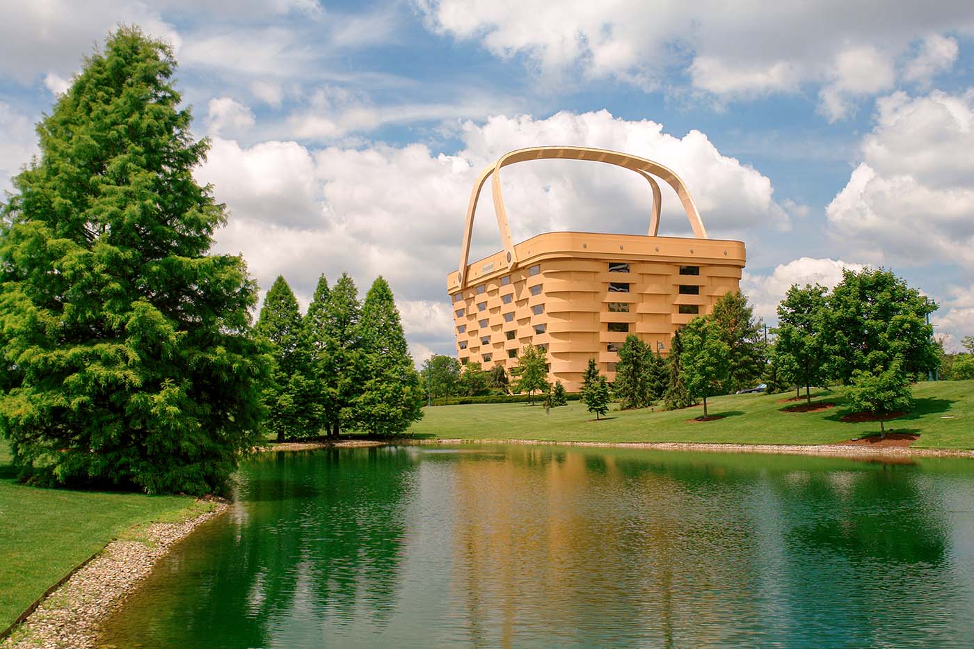 Weird Buildings, The Basket Building