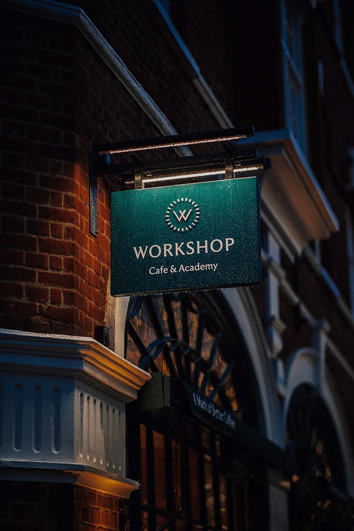 London Café Design by 3Stories