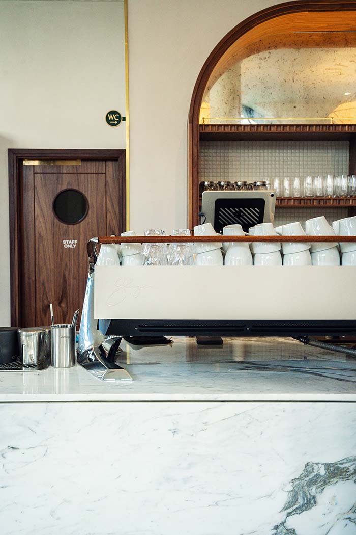 London Café Design by 3Stories