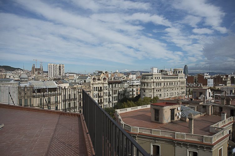 yök Casa + Cultura — Barcelona